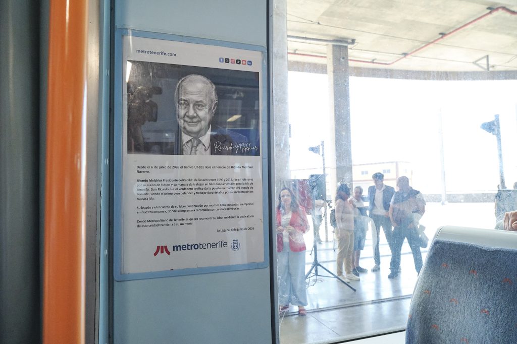 Perfil de Ricardo Melchior en el interior del tranvía.