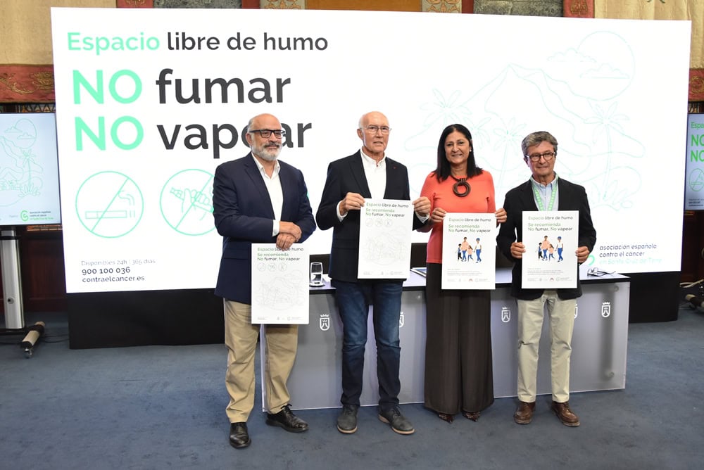 Autoridades del Cabildo insular, Metrotenerife y de la Asociación Españolas Contra el Cáncer.
