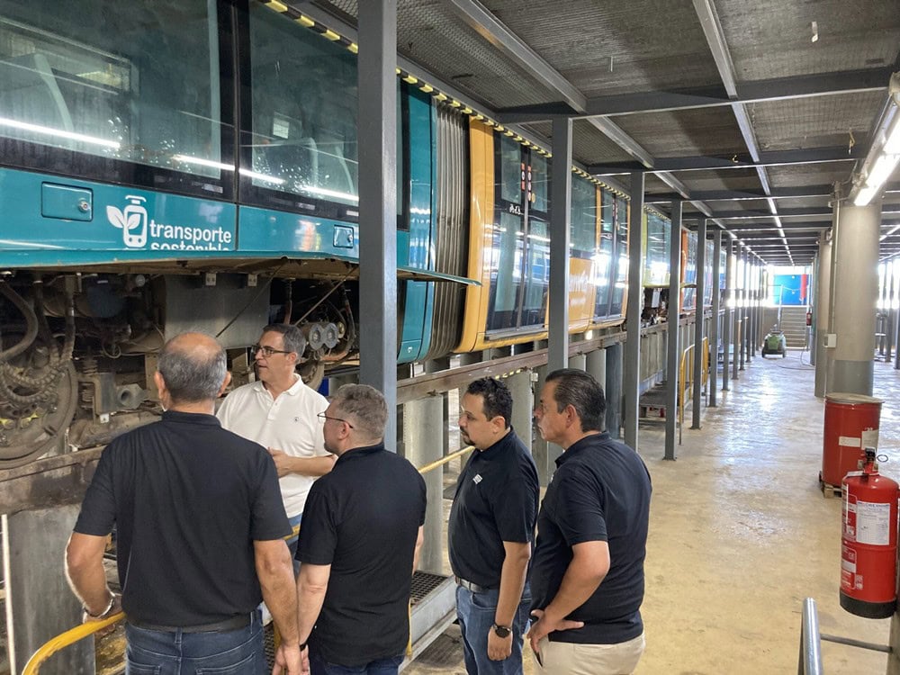 Visita a las instalaciones de talleres.